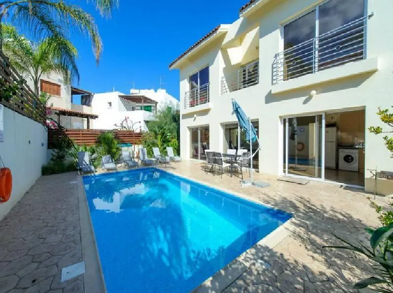 Villa Cliantha Πρωταράς